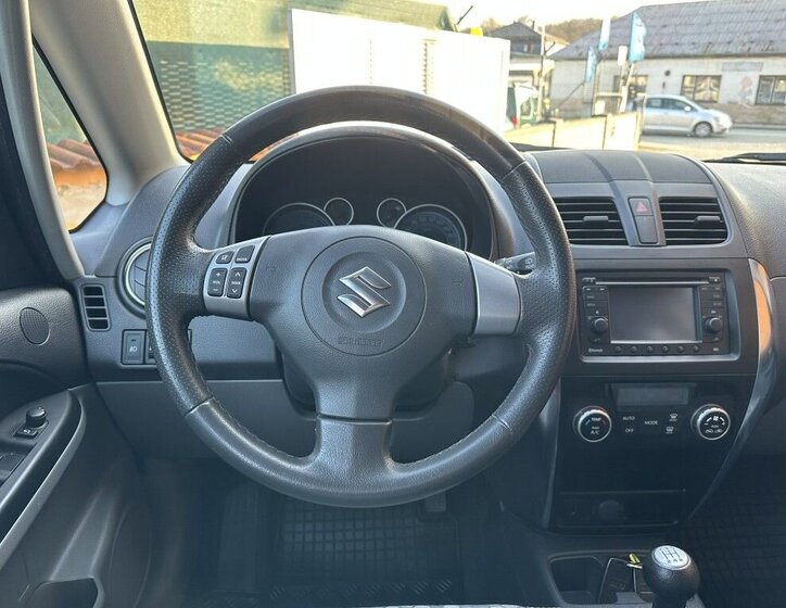 Suzuki SX4 Hatchback 1,6 l 88 kw
