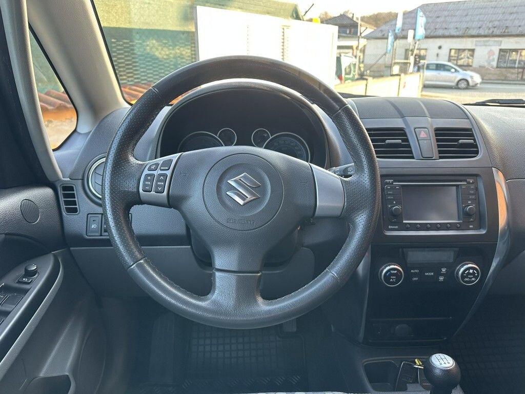 Suzuki SX4 Hatchback 1,6 l 88 kw