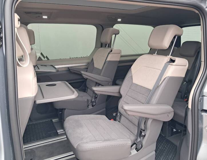 Volkswagen Multivan 22