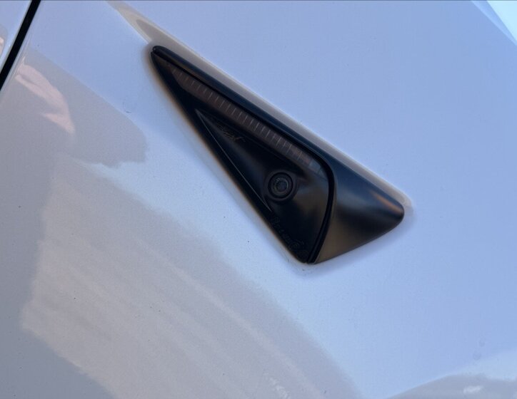 Tesla Model 3 Sedan / Limuzína 0,0 100 kw