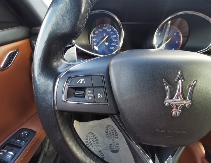 Maserati Quattroporte Sedan 3,0 l 202 kw