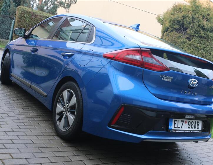 Hyundai IONIQ 18