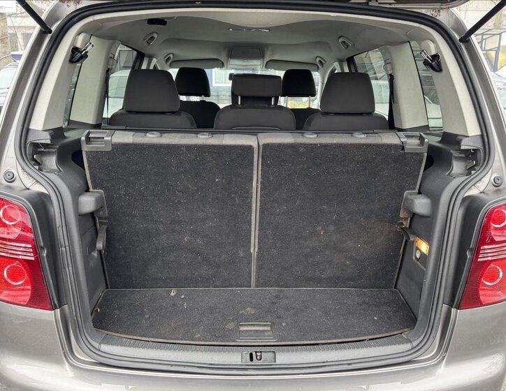 Volkswagen Touran MPV 1,9 l 77 kw