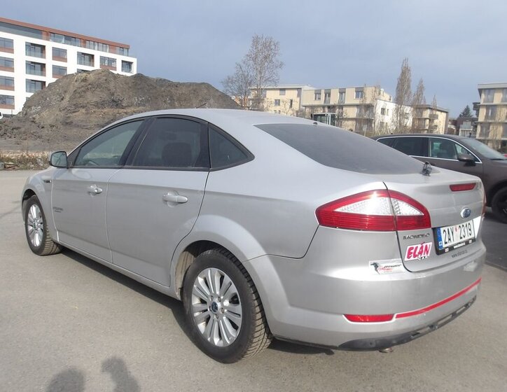 Ford Mondeo Hatchback 2,0 l 103 kw