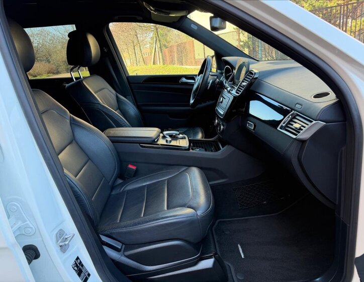 Mercedes-Benz GLS SUV / Terénní 3,0 l 190 kw