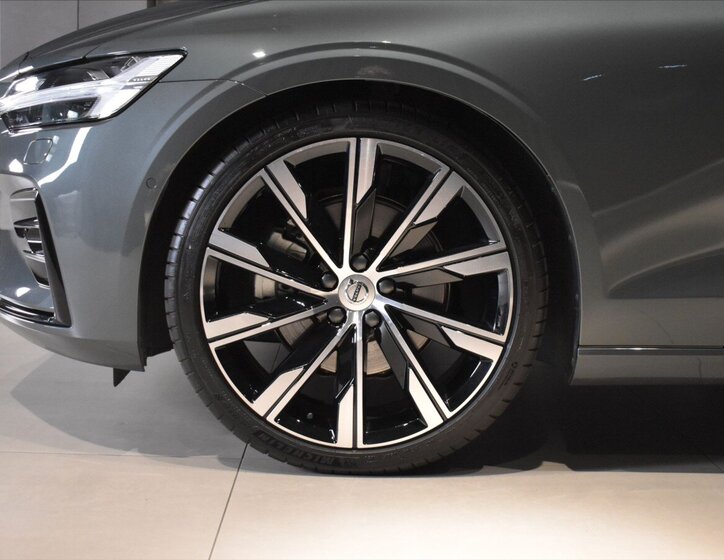 Volvo V60 Kombi 2,0 l 145 kw