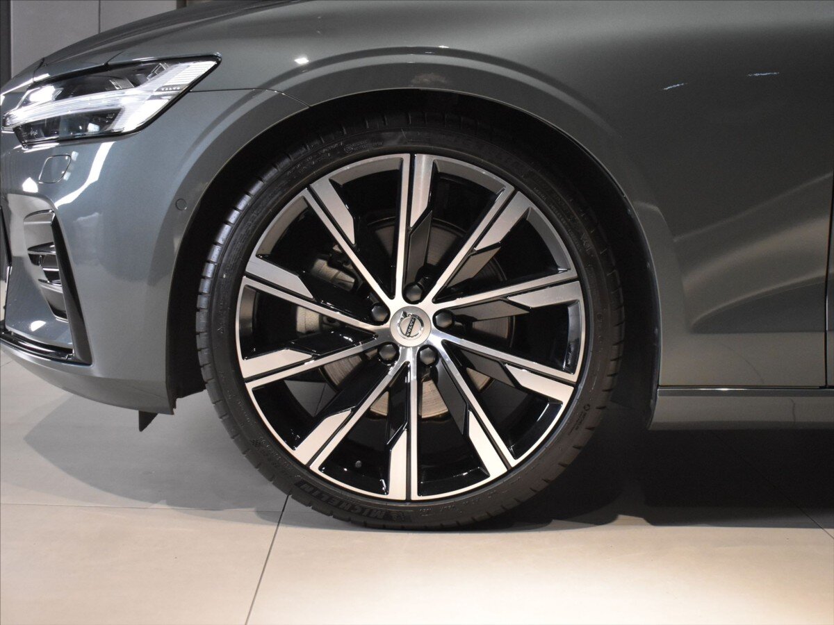 Volvo V60 Kombi 2,0 l 145 kw