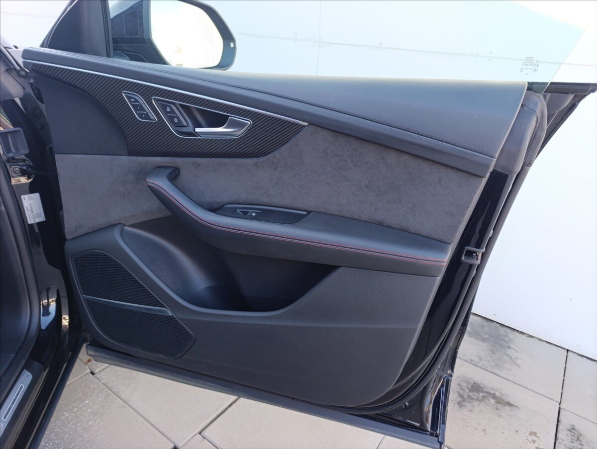 Audi RS Q8 SUV / Terénní 4,0 l 441 kw