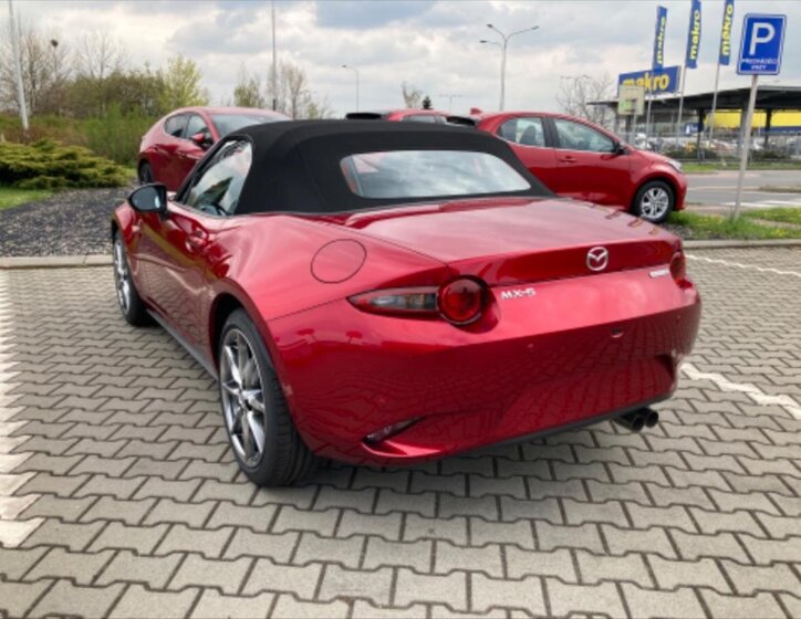 Mazda MX-5 Kabriolet 1,5 l 0