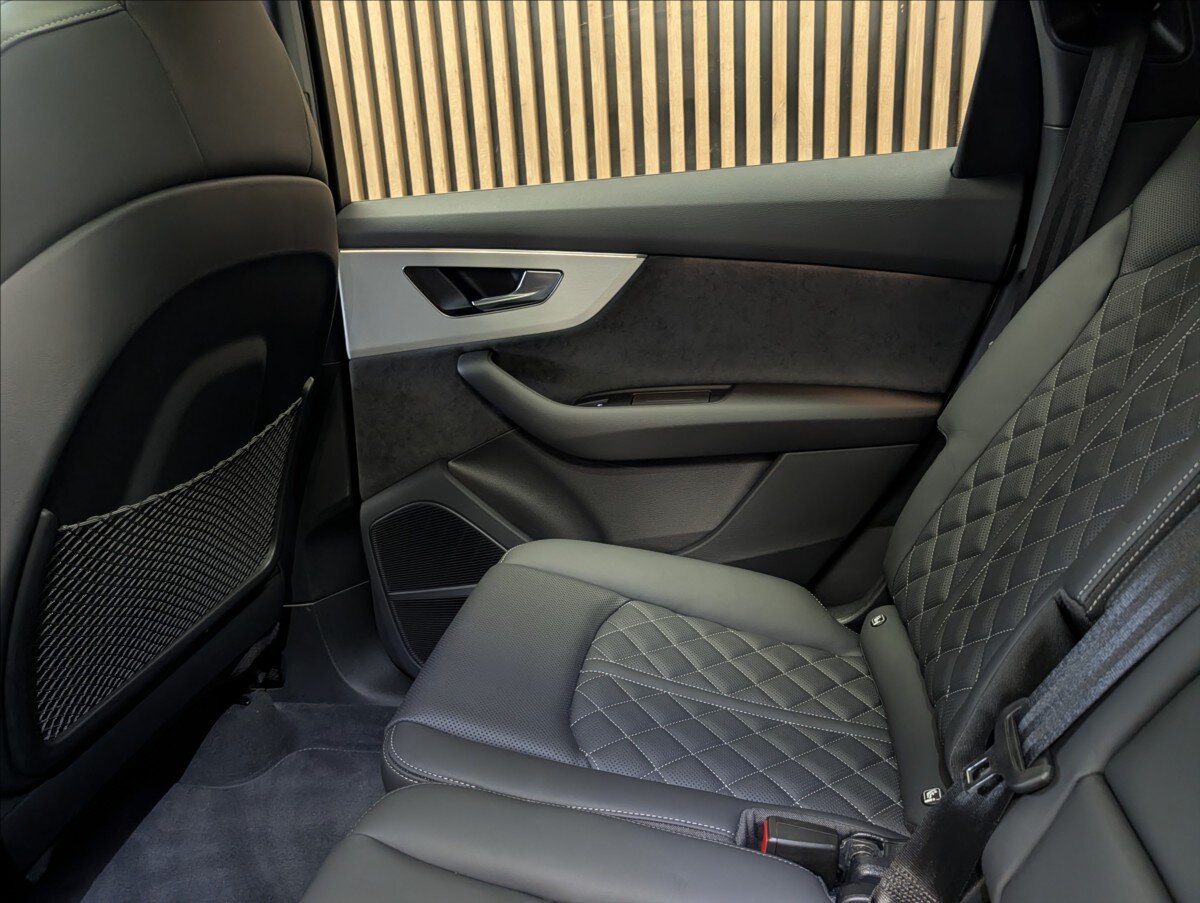 Audi Q7 Kombi 3,0 l 210 kw