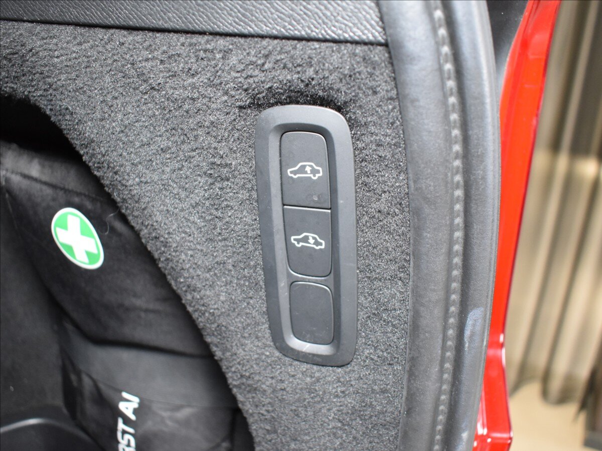 Volvo XC90 SUV 2,0 l 173 kw