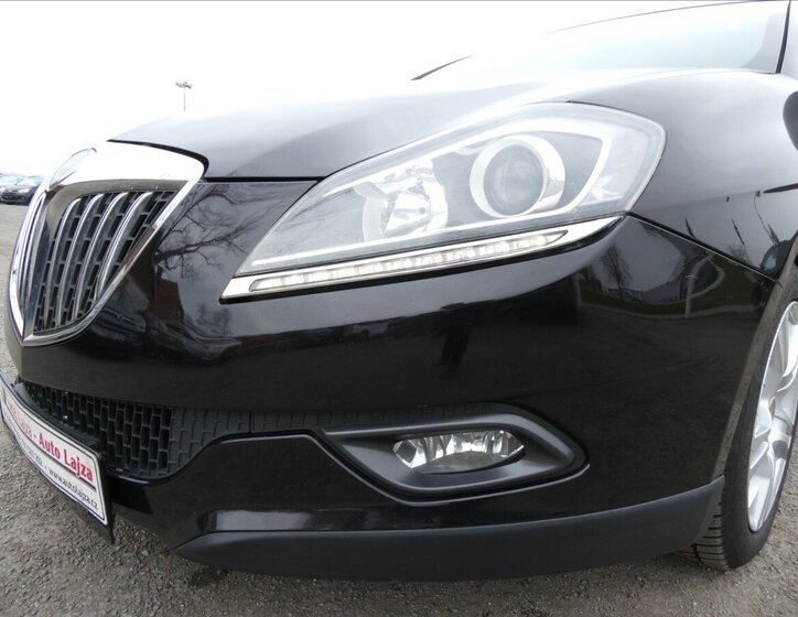 Lancia Delta Hatchback 1,4 l 88 kw