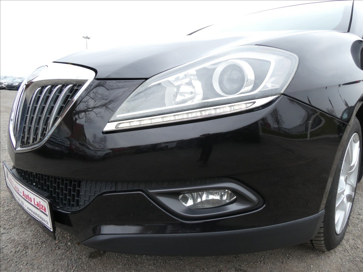 Lancia Delta Hatchback 1,4 l 88 kw