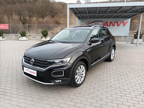 Volkswagen T-Roc SUV / Terénní 1,5 l 110 kw