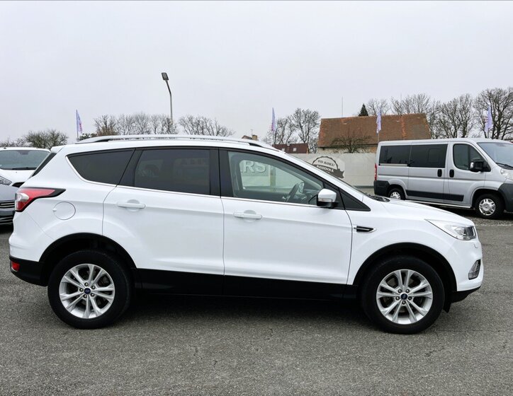 Ford Kuga Kombi 2,0 l 132 kw
