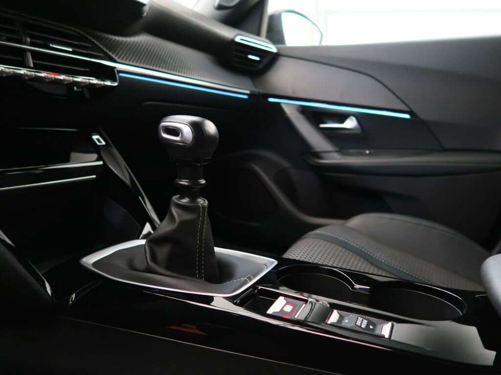 Peugeot 2008 SUV 1,2 l 96 kw