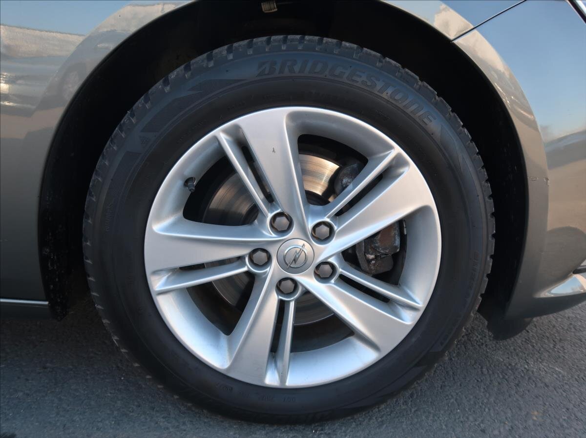 Opel Insignia Kombi 2,0 l 125 kw