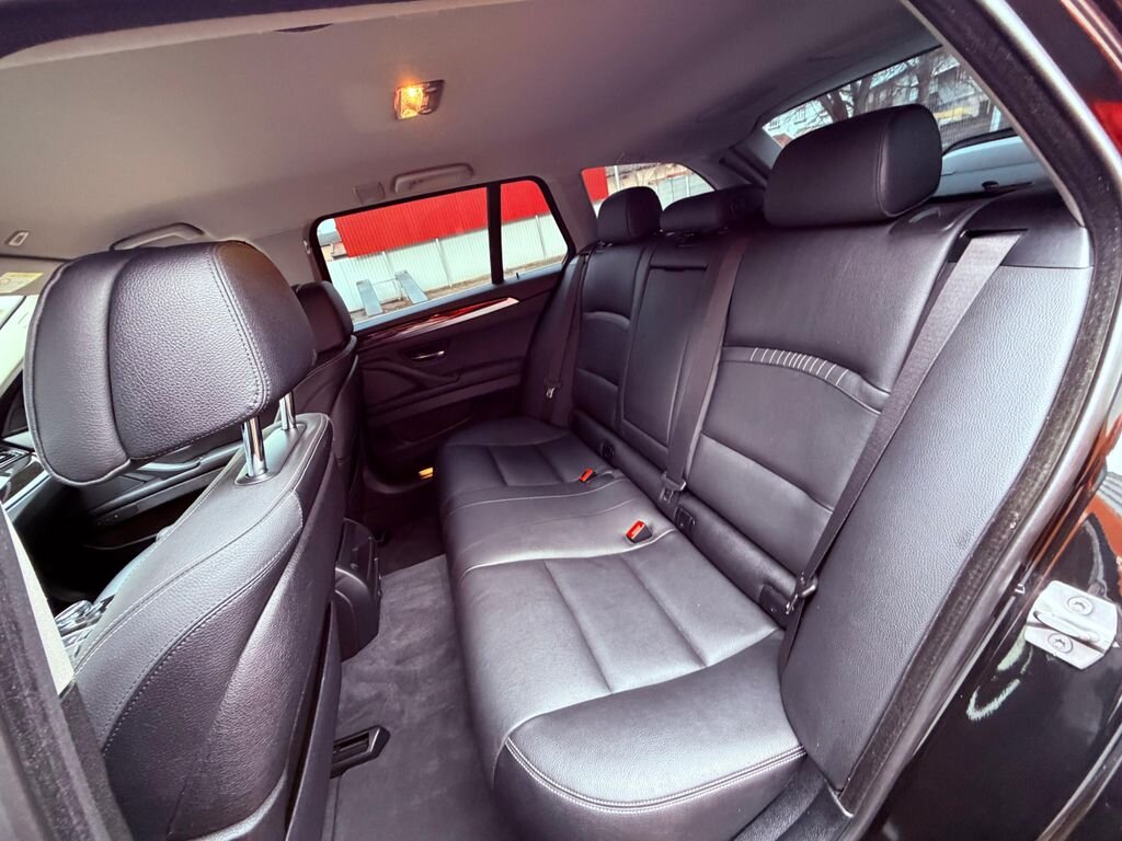 BMW Řada 5 Kombi 3,0 l 190 kw