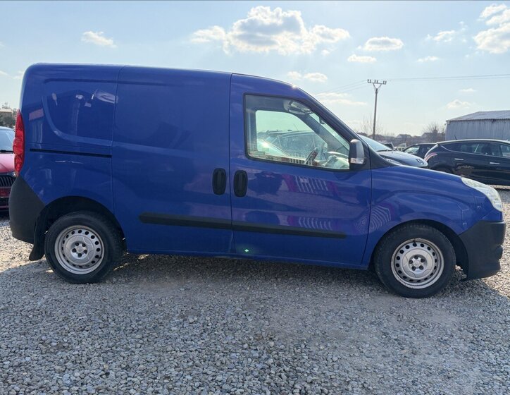 Fiat Dobló cargo Pick-up 1,2 l 66 kw