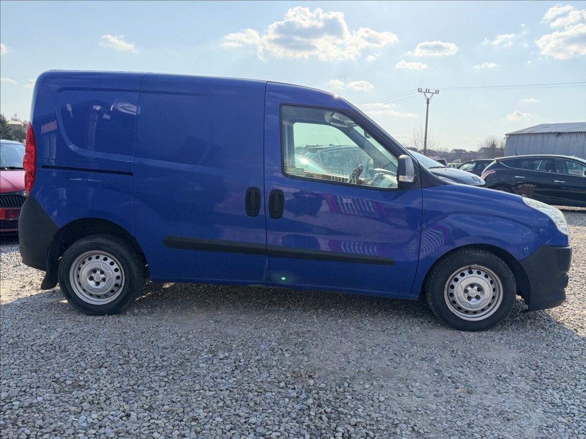 Fiat Dobló cargo Pick-up 1,2 l 66 kw