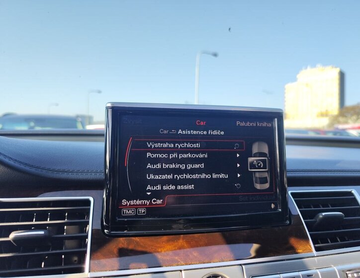 Audi A8 Sedan / Limuzína 3,0 l 190 kw