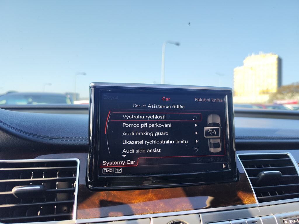 Audi A8 Sedan / Limuzína 3,0 l 190 kw