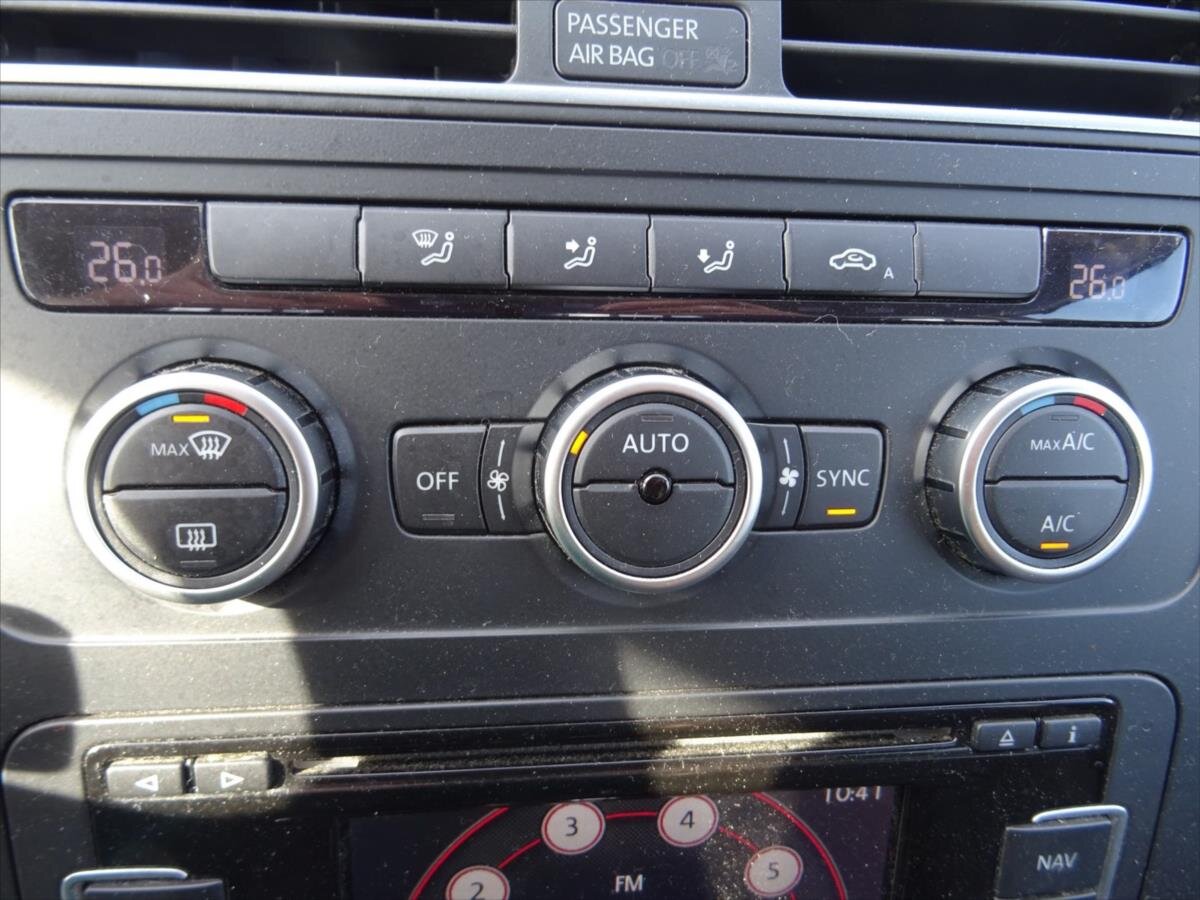 Volkswagen Touran MPV 1,2 l 77 kw