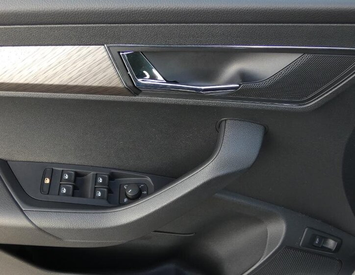 Škoda Karoq SUV / Terénní 1,5 l 110 kw