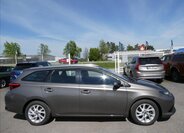 Toyota Auris Kombi 1,3 l 73 kw