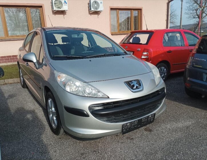 Peugeot 207 Hatchback 1,4 l 54 kw