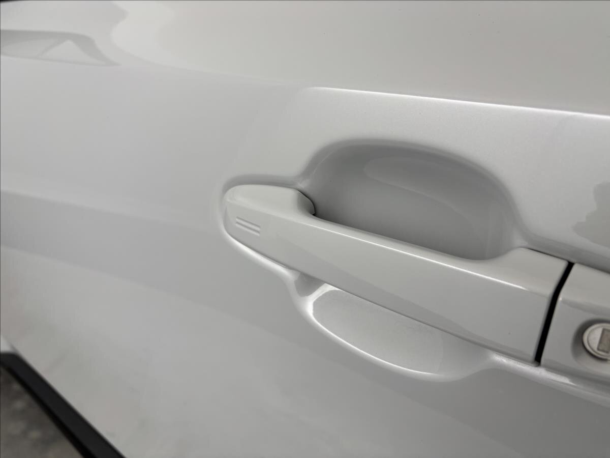 Toyota C-HR SUV / Terénní 2,0 l 135 kw