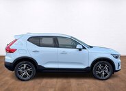Volvo XC40 SUV / Terénní 2,0 l 120 kw