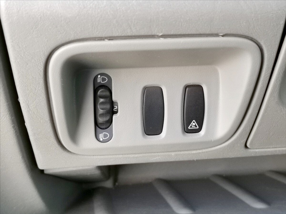 Renault Trafic Ostatní 2,5 l 99 kw