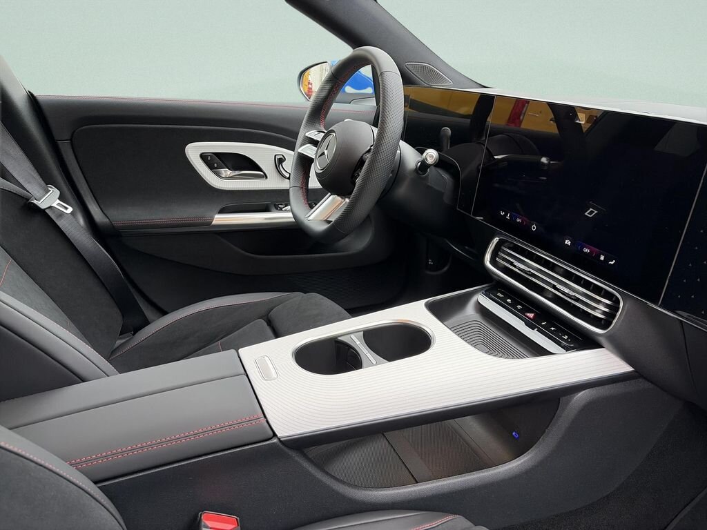 Mercedes-Benz CLA Sedan / Limuzína 0,0 200 kw