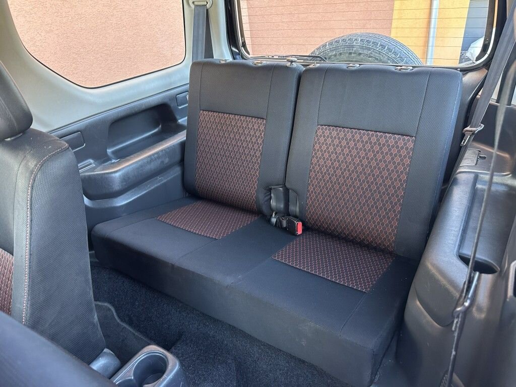 Suzuki Jimny SUV / Terénní 1,3 l 63 kw