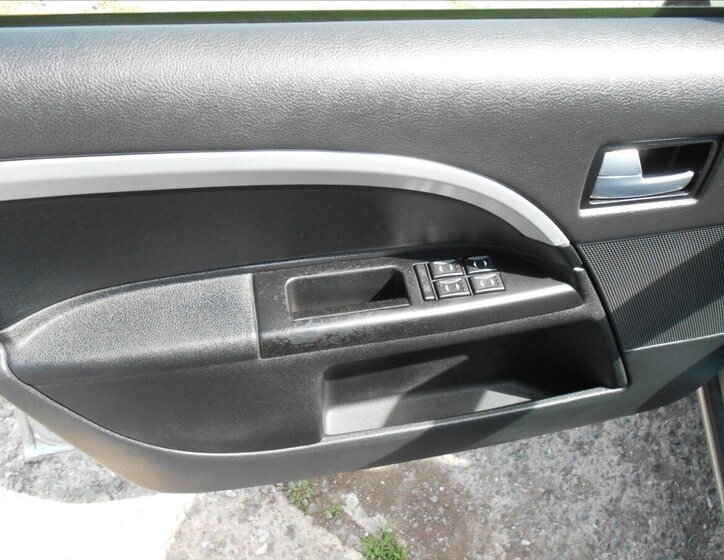 Ford Mondeo Liftback 1,8 l 92 kw
