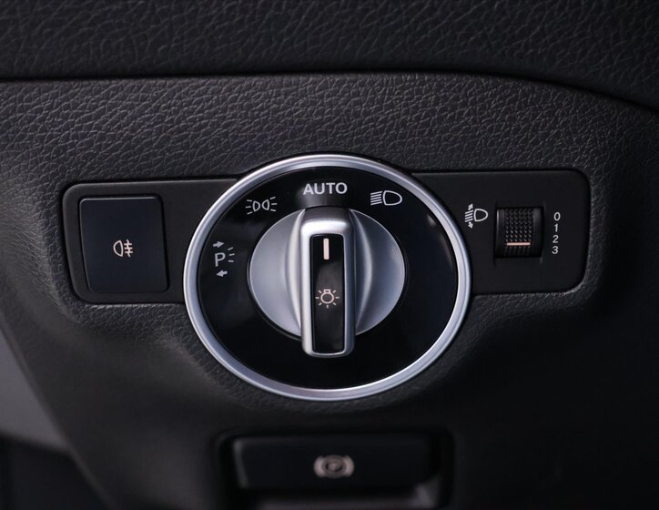 Mercedes-Benz CLA Kombi 1,5 l 80 kw