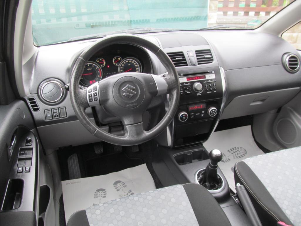 Suzuki SX4 Hatchback 1,6 l 88 kw