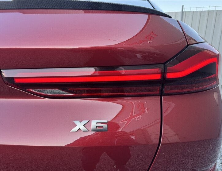 BMW X6 Sedan / Limuzína 3,0 l 210 kw