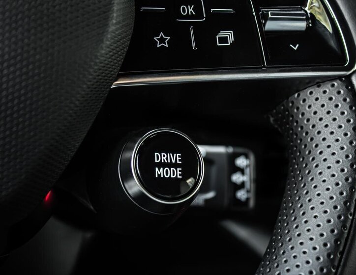 Nissan Micra Hatchback 0,0 110 kw