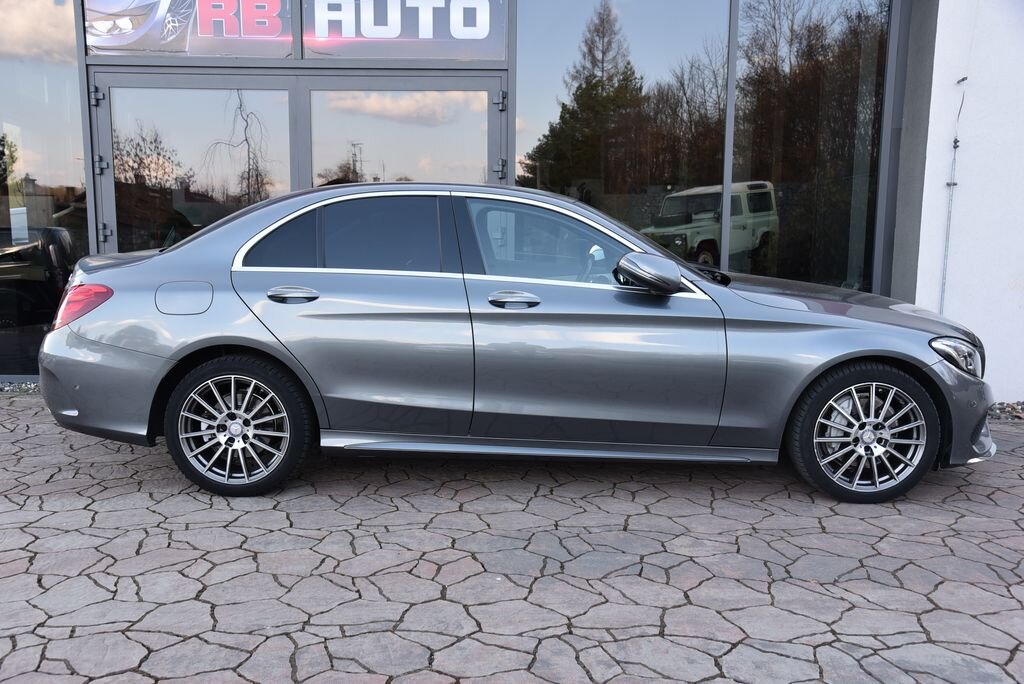 Mercedes-Benz Třídy C Sedan / Limuzína 2,1 l 125 kw