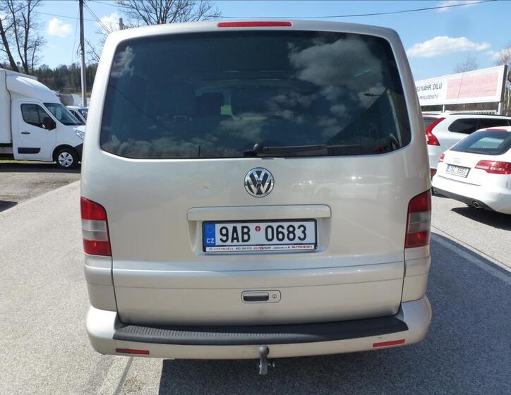 Volkswagen Multivan 9