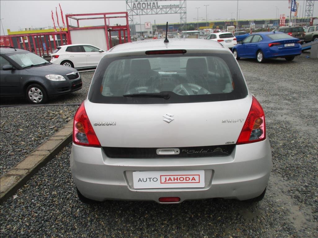 Suzuki Swift Hatchback 1,3 l 67 kw