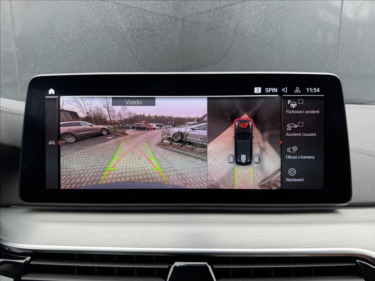 BMW Řada 5 Kombi 3,0 l 210 kw