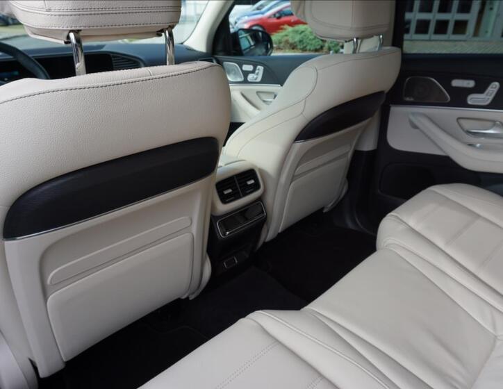 Mercedes-Benz GLS 11