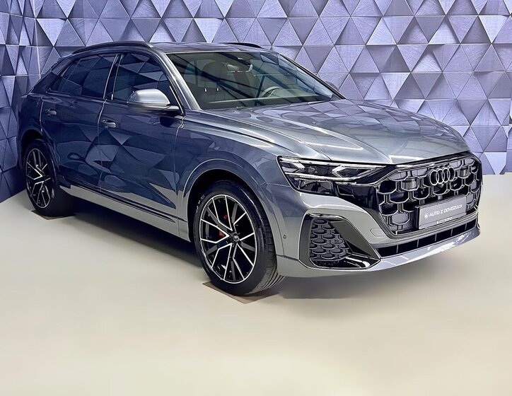 Audi Q8 SUV / Terénní 3,0 l 210 kw