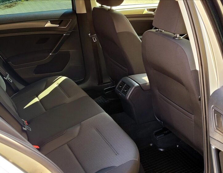 Volkswagen Golf Kombi 1,6 l 85 kw