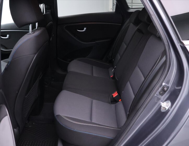 Hyundai i30 Kombi 1,6 l 99 kw