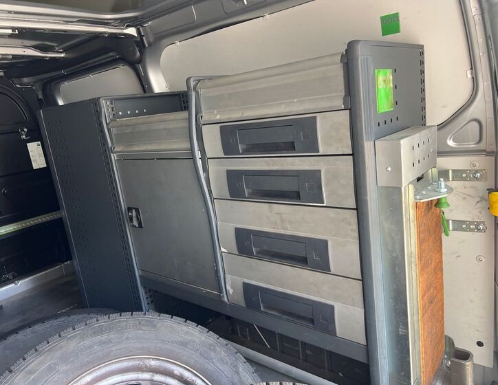 Ford Transit Custom 11