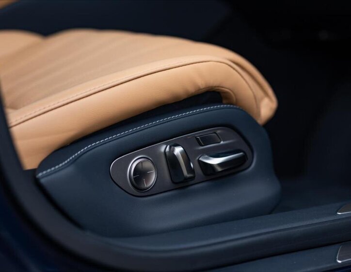 Lexus LS 500h Sedan / Limuzína 3,5 l 264 kw